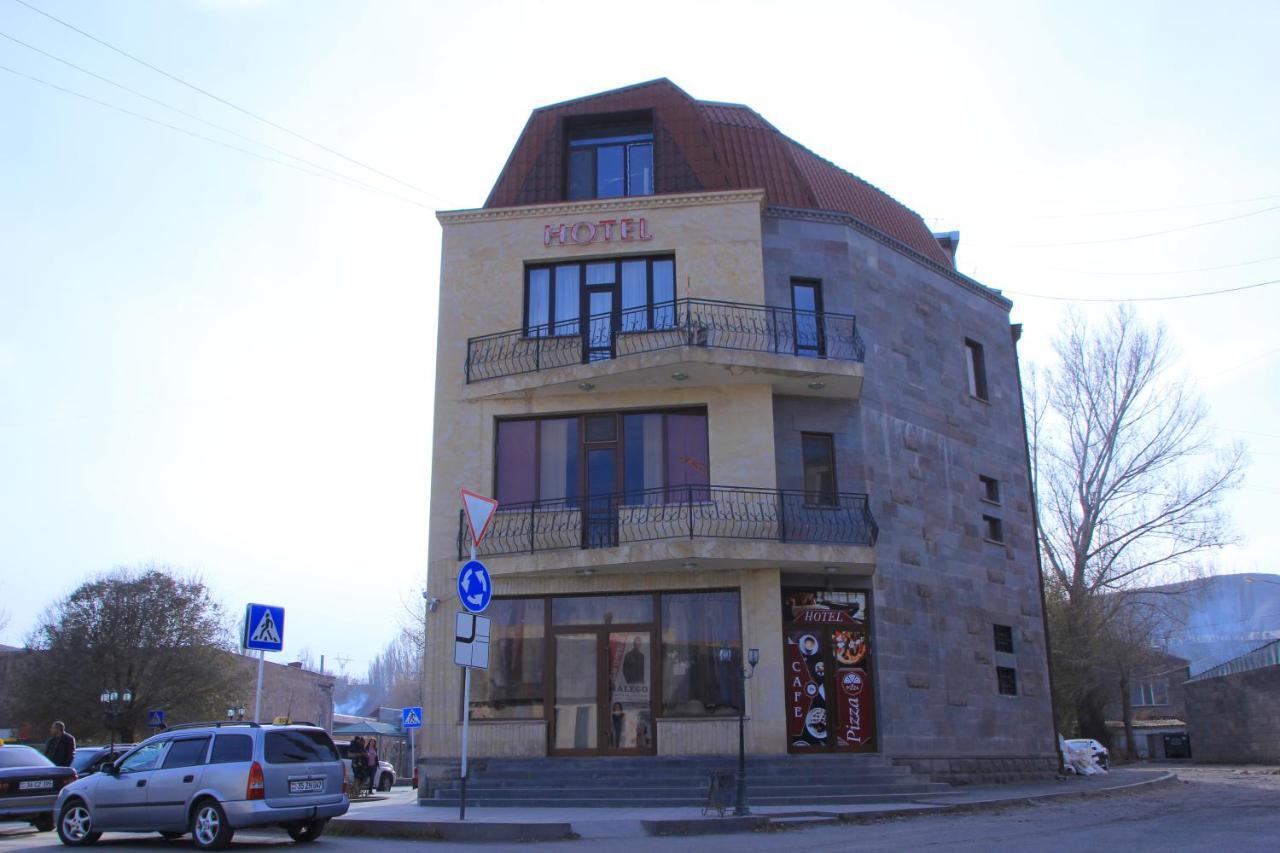 Flamenco Hotel Sisian Buitenkant foto