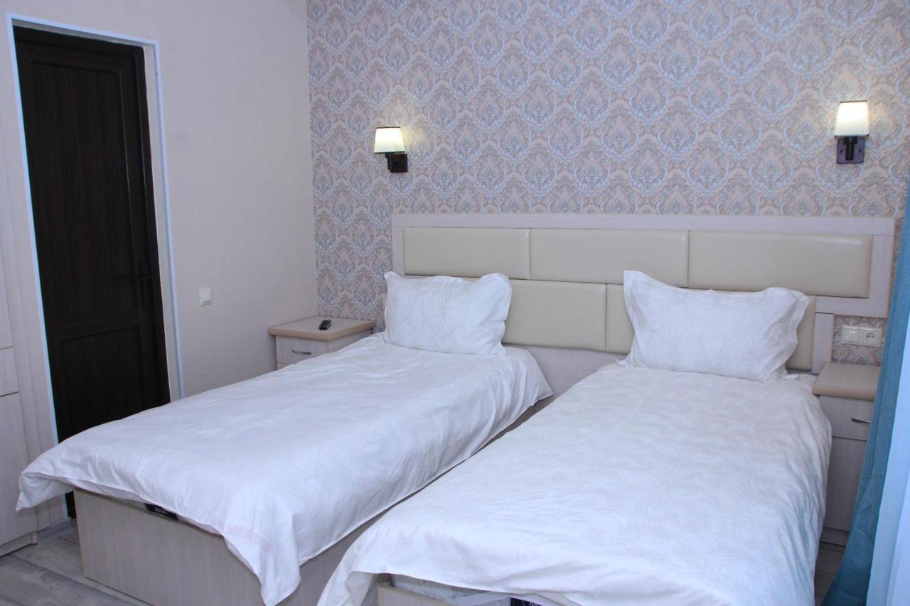 Flamenco Hotel Sisian Buitenkant foto