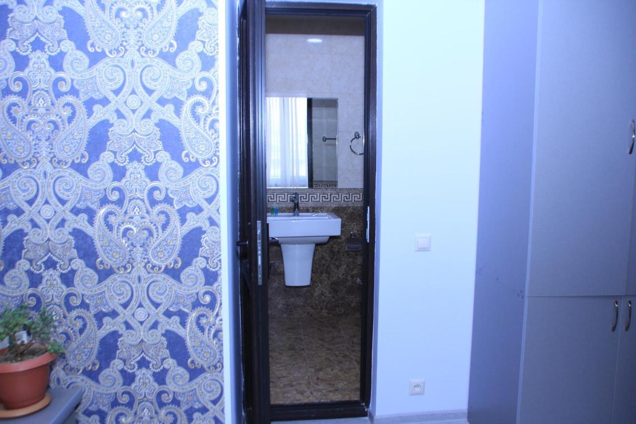 Flamenco Hotel Sisian Buitenkant foto